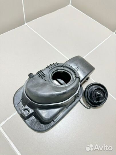 Ниша лючка бензобака Skoda Octavia A7 2013-2020