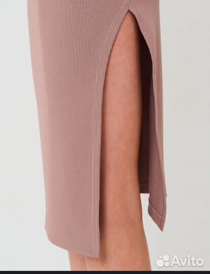 Юбка миди с разрезом