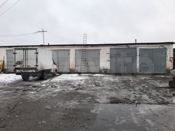 Гараж, > 30 м²