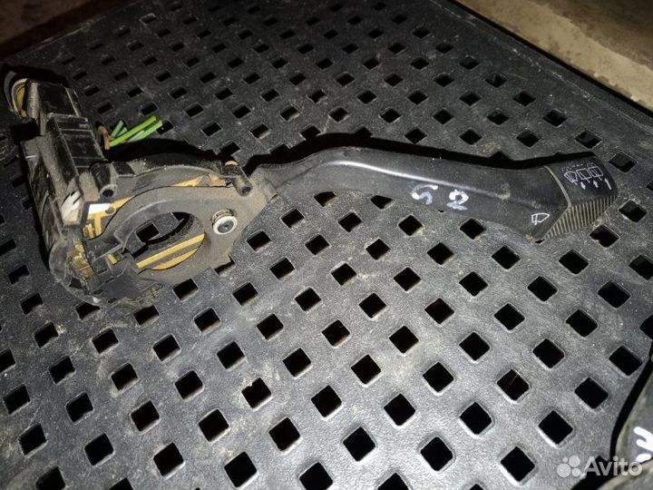 Подрулевой переключатель дворников Volkswagen Golf