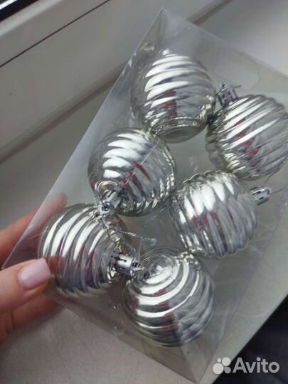 Елочные игрушки