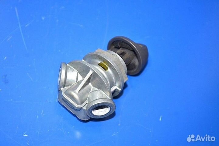 Выпускной клапан ручного тормоза iveco Stralis (01