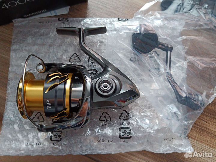 Shimano 20 Twin Power 4000PG Made in Japan