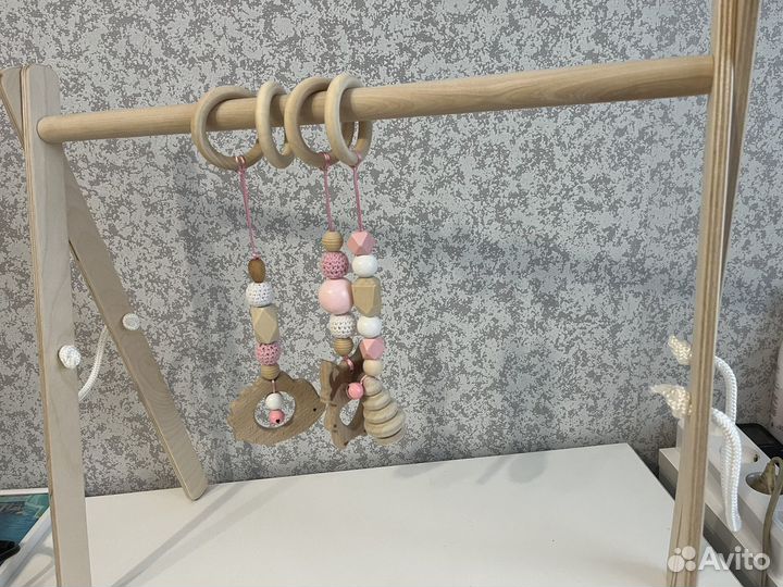 Мобиль стойка монтессори