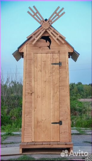 Уличный туалет деревянный HME562