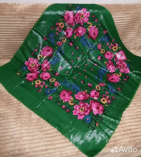 Платок цветной в народном стиле