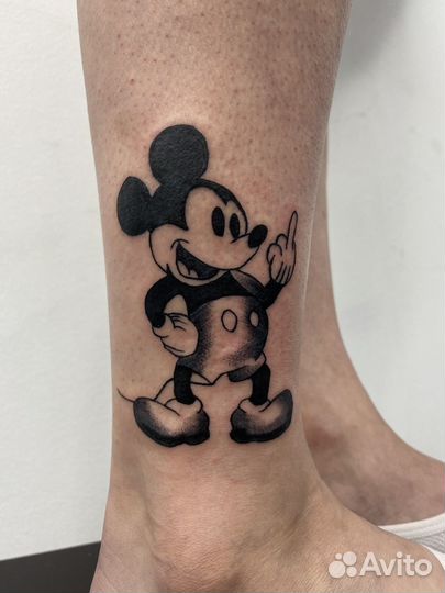 Мастер татуировки