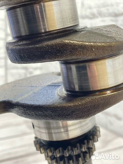 Коленчатый вал 03C105101BF