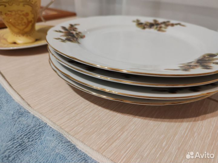Тарелки yamatsu japan шишки