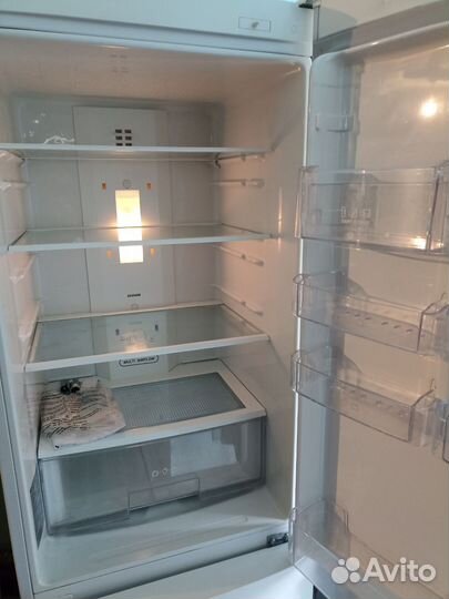 Холодильник двухкамерный Lg