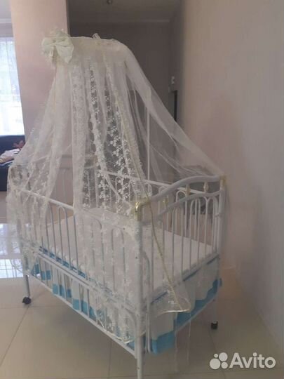 Детская кровать с бортиками