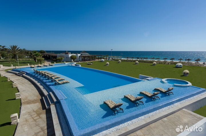 Тунис из Санкт-Петербурга