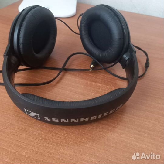 Наушники проводные накладные Sennheiser HD206