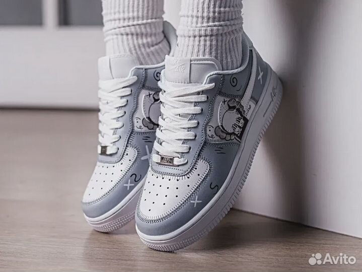 Nike Air Force 1 kaws