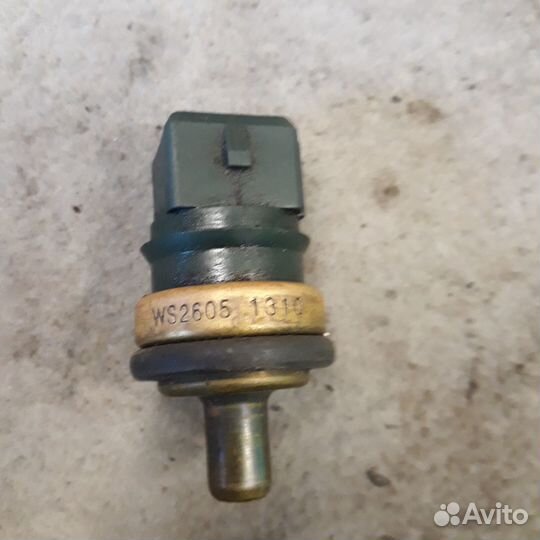 Датчик охлаждающий жидкости Ауди А4Б5 VW Пассат Б5