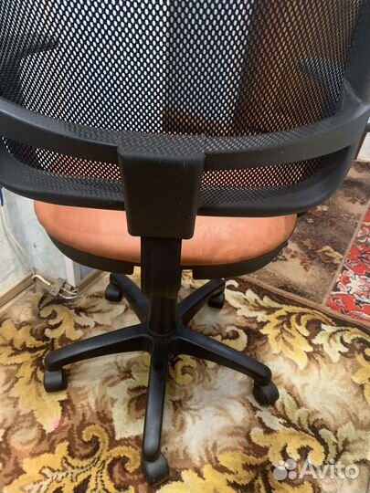 Компьютерное кресло