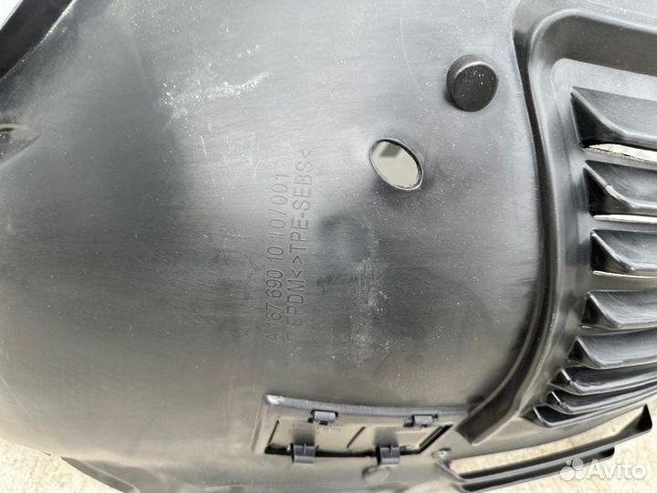 Подкрылок передний правый передняя часть Mercedes