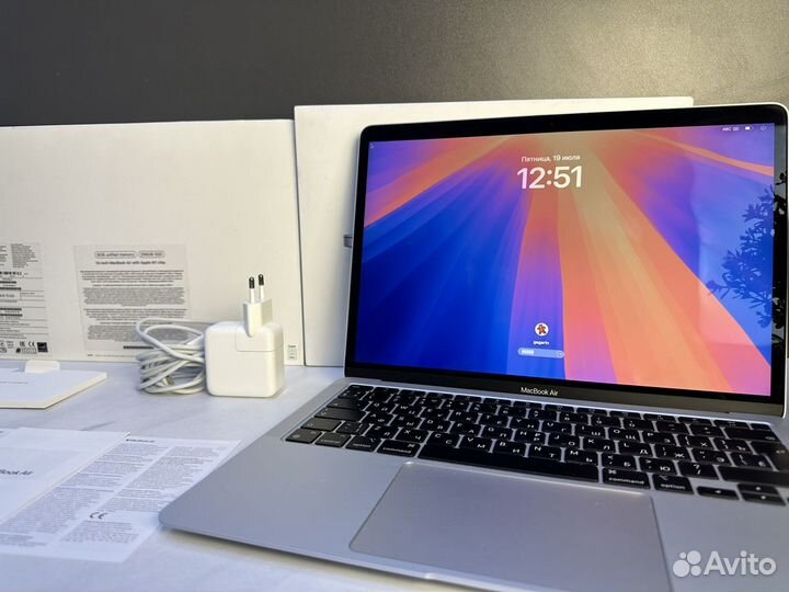 Apple MacBook air 13 2020 m1 8gb 256