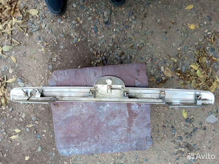 Накладка крышки багажника Toyota fielder