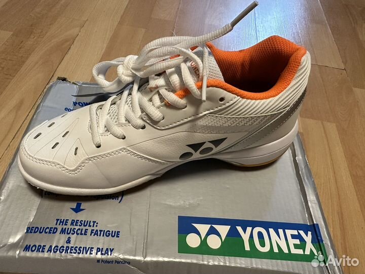 Yonex Кроссовки женские