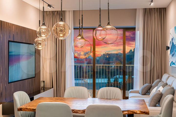 3-к. апартаменты, 140 м², 20/27 эт.