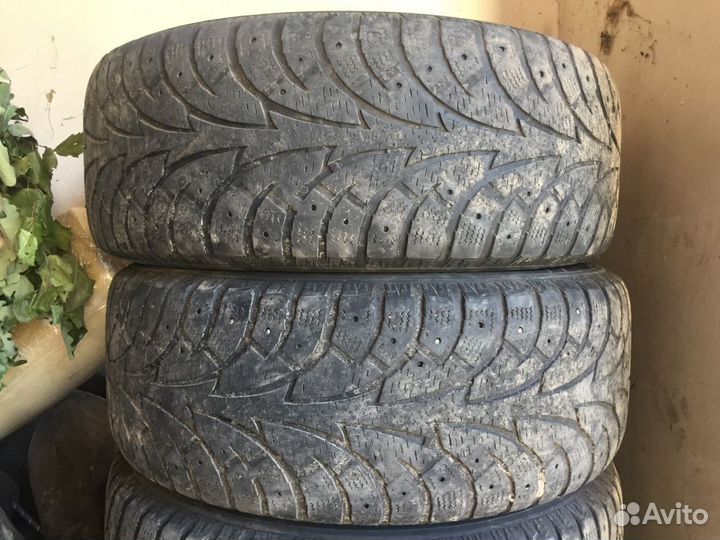 Hankook AH11 235/55 R17