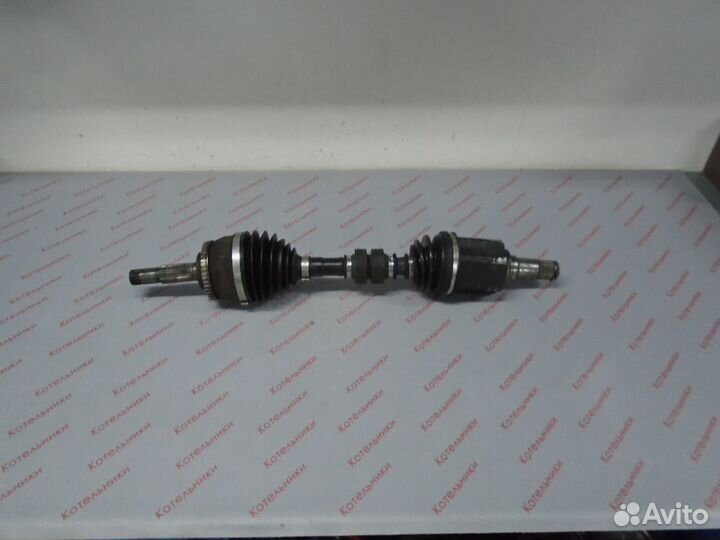 Nissan 39101-AV911 Вал приводной левый