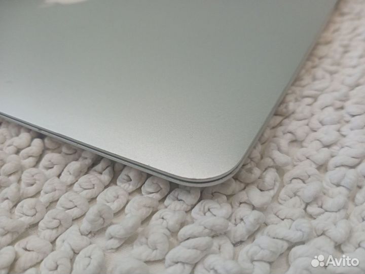 Apple MacBook Air 13 А1466