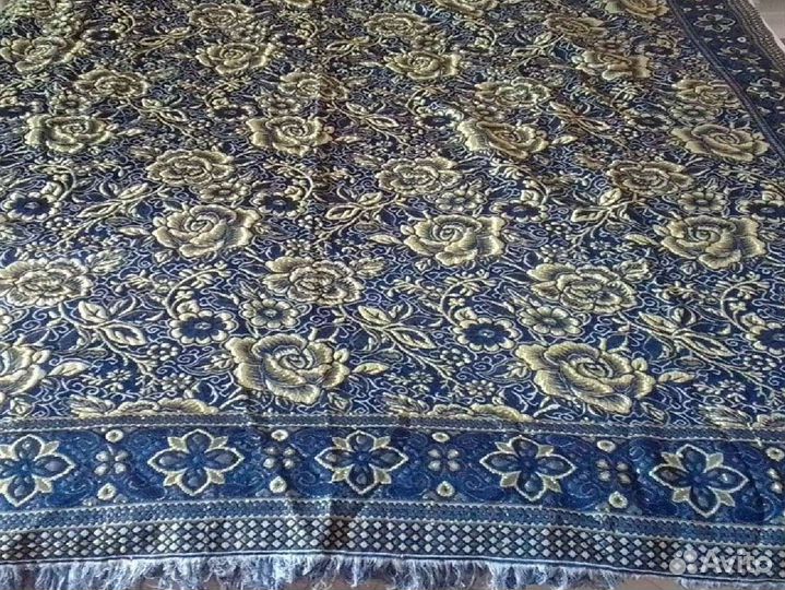 Накидка на диван Б/у