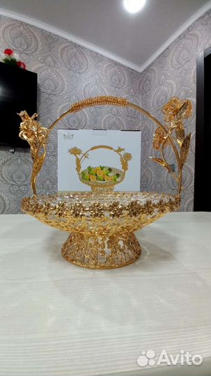 Фруктница и конфетница