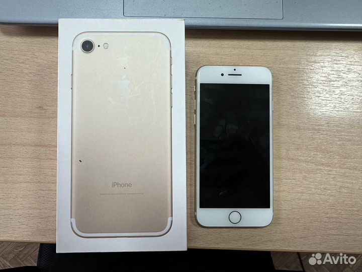 iPhone 7, 32 ГБ