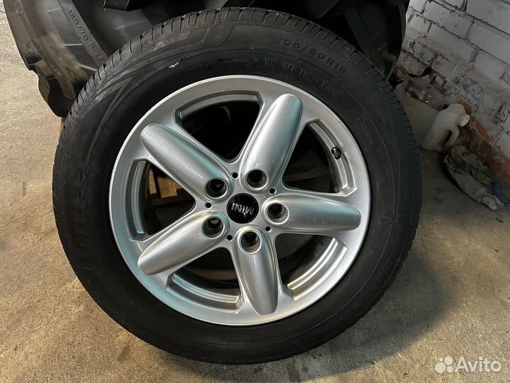 Комплект летних колёс на Mini Countryman