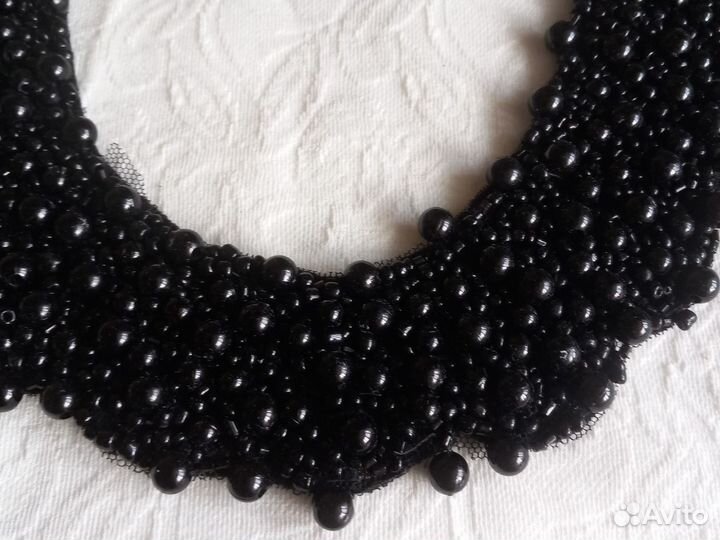 Воротничок накладной из бусин