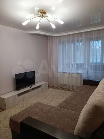 2-к. квартира, 55 м², 1/4 эт.