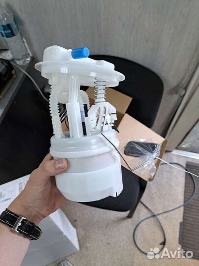 Насос топливный Renault Logan