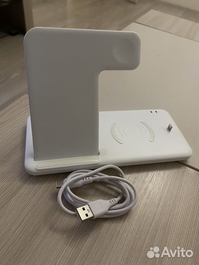 Беспроводная зарядка для iPhone