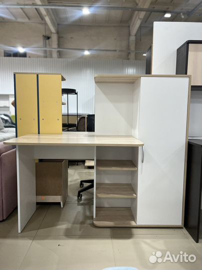 Письменный стол