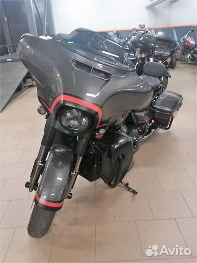 Harley-Davidson 2018 CVO/custom CVO street glide