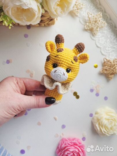 Вязаные погремушки на ножке