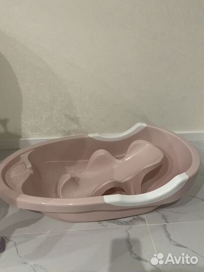 Ванночка для купания с горкой