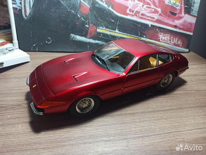 Ferrari 365 GTB4 1/18 HW Elite