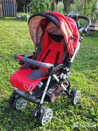 Прогулочная коляска с перекидной ручкой