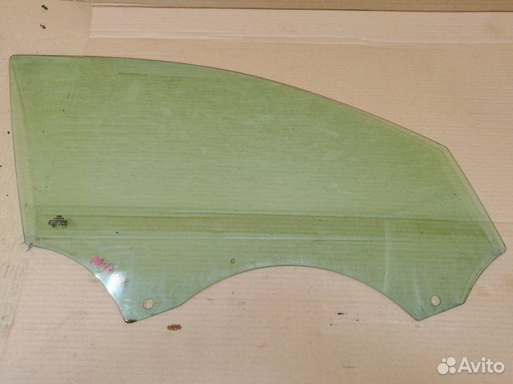 Стекло двери переднее правое Audi A4 B8 cala 2008