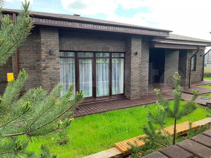 Дом 205 м² на участке 15 сот.