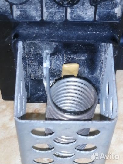 Резистор вентилятора охлаждения пежо ситроен