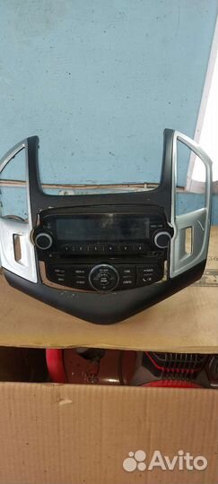 Штатная магнитола на chevrolet cruze
