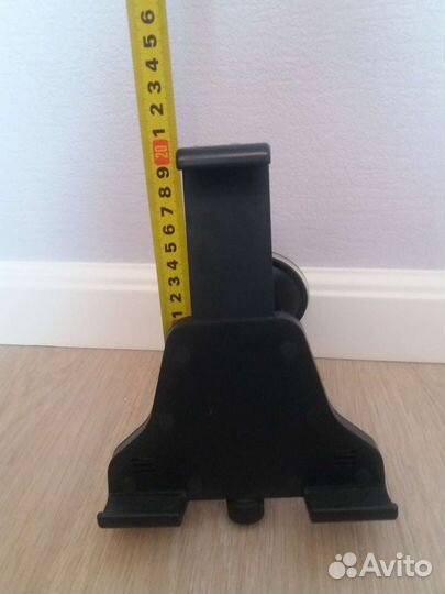 Держатель для планшета в машину