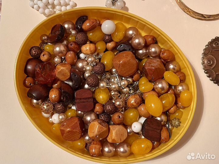 Бусы, серьги, бусины