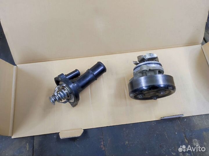 Помпа термостат мазда 3 2.0 bl