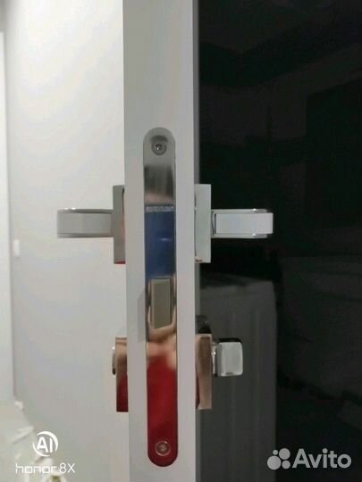 Установка межкомнатных дверей